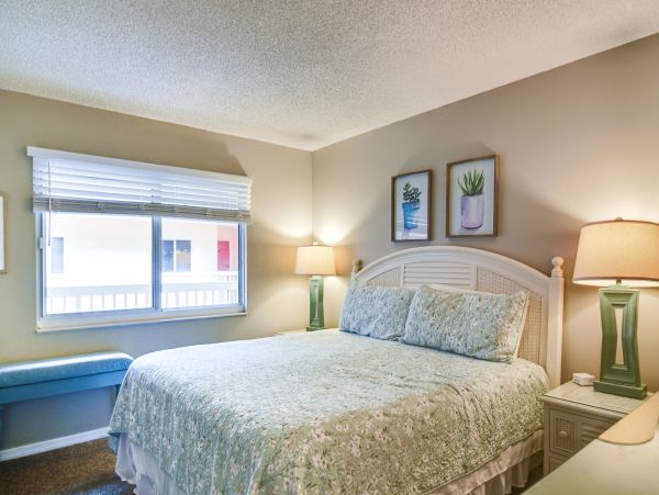 Beachfront Indian Shores Rental