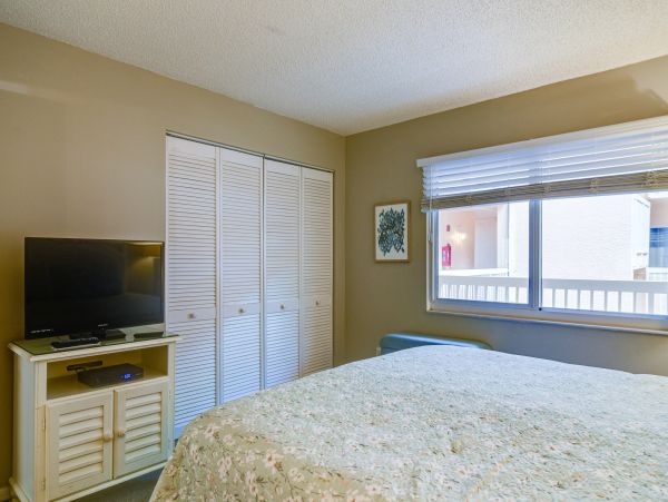 Beachfront Indian Shores Rental