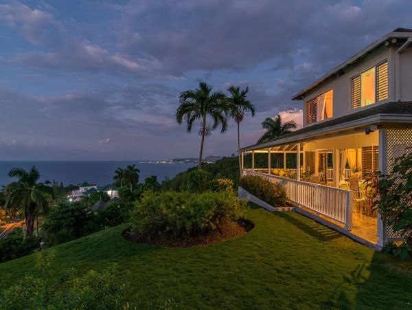Jamaica Three Bedroom Walk to Beach Elegant Vacation Home