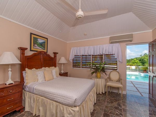 Jamaica Three Bedroom Walk to Beach Elegant Vacation Home