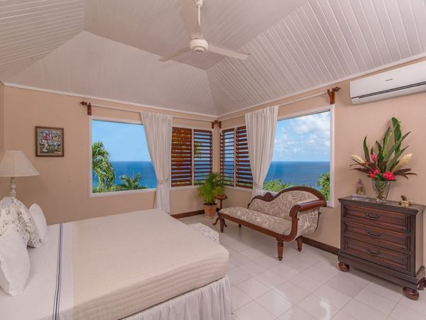 Jamaica Three Bedroom Walk to Beach Elegant Vacation Home