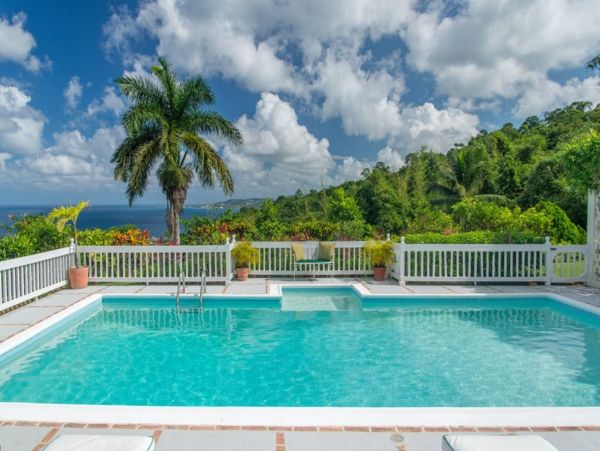 Jamaica Three Bedroom Walk to Beach Elegant Vacation Home