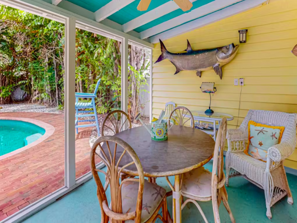 Charming Anna Maria Cottage with Pool, Steps from the Beach