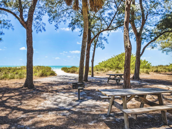 Stroll To Beach Anna Maria Island Cottage
