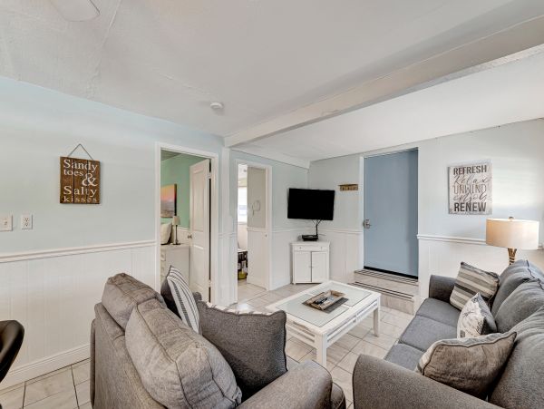 Two Bedroom Cozy Suite for Rent in Holmes Beach