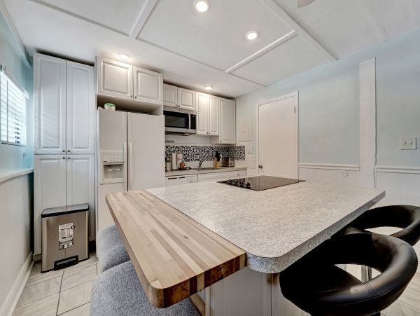Two Bedroom Cozy Suite for Rent in Holmes Beach
