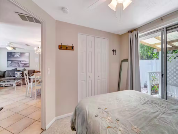Charming Escape with Outdoor Patio and Prime Beach Access in Anna Maria