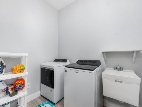 Cape Coral Vacation Home Sleeps Eight Guests