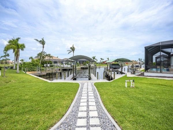 Cape Coral Vacation Home Sleeps Eight Guests