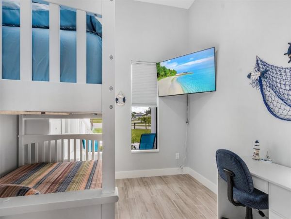 Cape Coral Vacation Home Sleeps Eight Guests