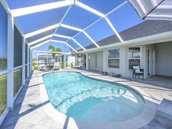 Cape Coral Vacation Home Water Views. Four Bedrooms