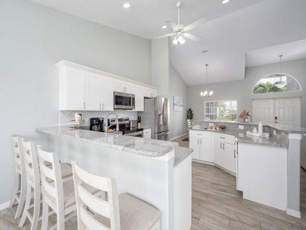 Cape Coral Vacation Home Water Views. Four Bedrooms