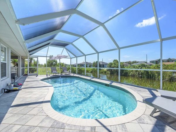 Cape Coral Vacation Home Water Views. Four Bedrooms