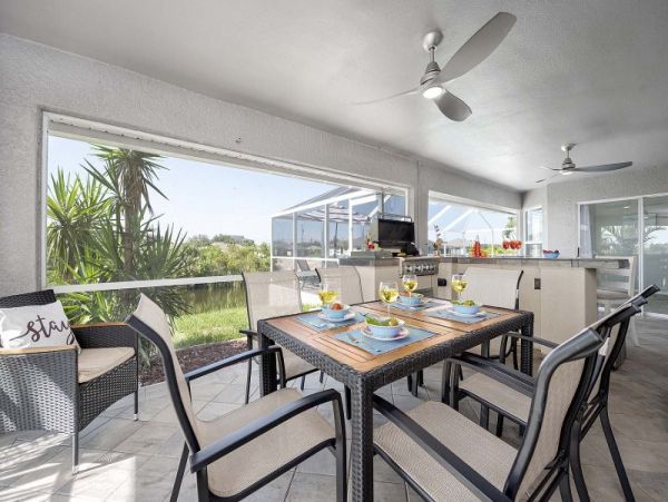 Cape Coral Vacation Home Water Views. Four Bedrooms