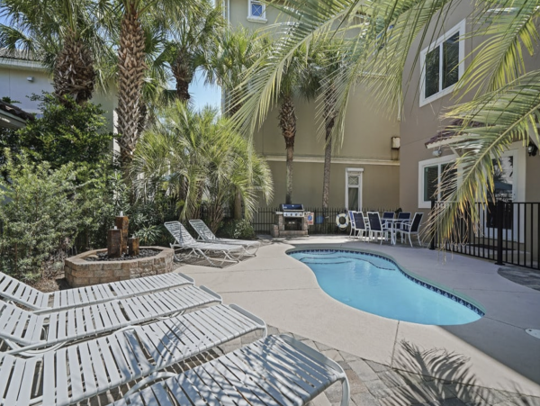 Destin Luxury Vacation Five Bedroom Retreat Sleeps 20