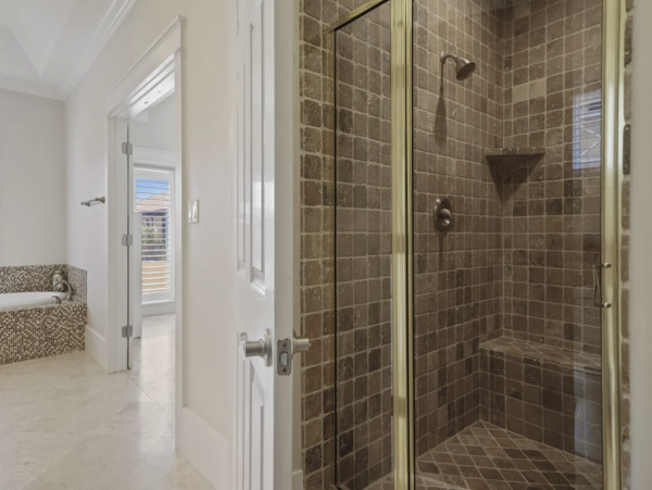 Destin Luxury Vacation Five Bedroom Retreat Sleeps 20