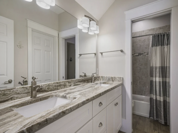 Destin Luxury Vacation Five Bedroom Retreat Sleeps 20