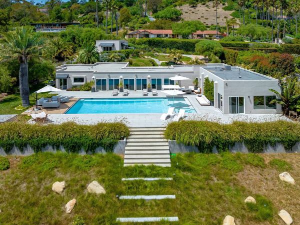 Luxury Santa Barbara Home with Four Bedroom