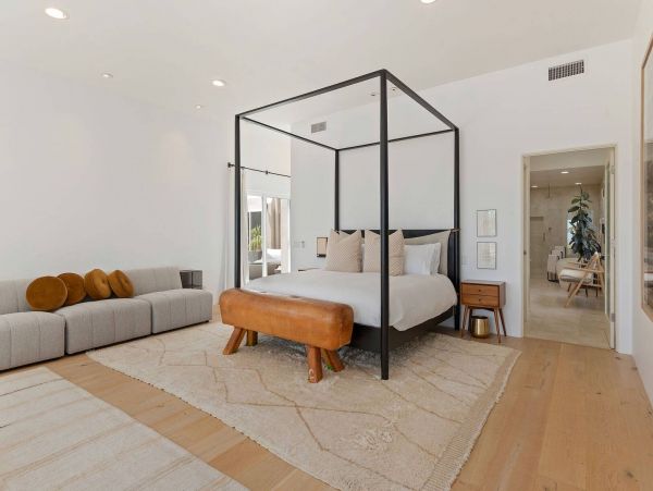 Luxury Santa Barbara Home with Four Bedroom