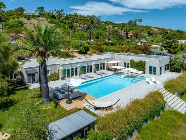 Luxury Santa Barbara Home with Four Bedroom