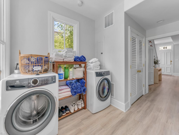 Cape May Six Bedroom Rental Two Blocks to Beach