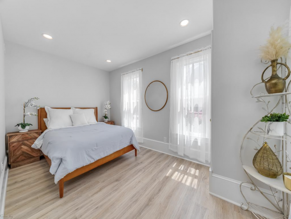 Cape May Six Bedroom Rental Two Blocks to Beach