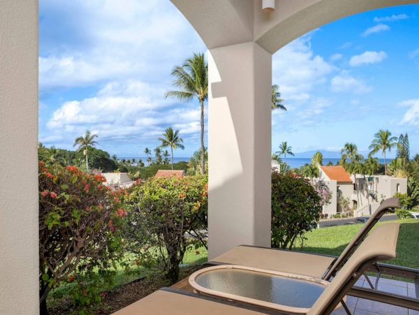 Perfect Location Getaway! Beautiful Two Bedroom Condo in Wailea.