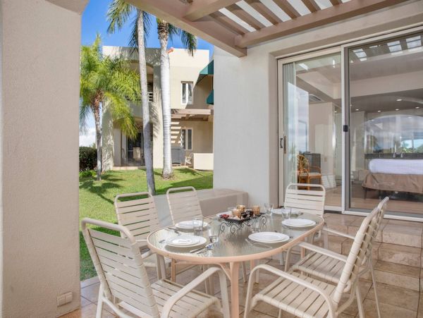 Perfect Location Getaway! Beautiful Two Bedroom Condo in Wailea.