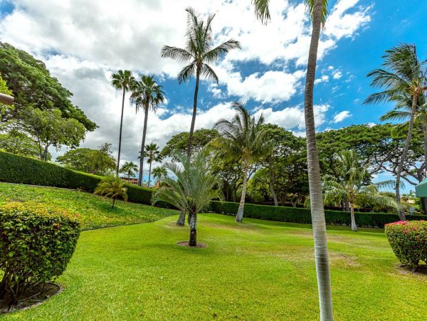 Perfect Location Getaway! Beautiful Two Bedroom Condo in Wailea.
