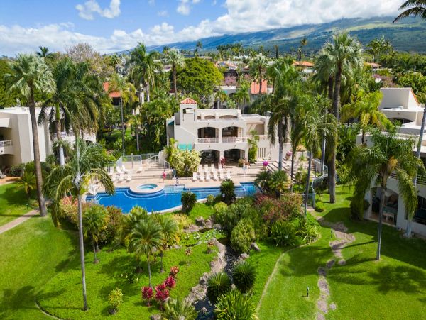 Perfect Location Getaway! Beautiful Two Bedroom Condo in Wailea.