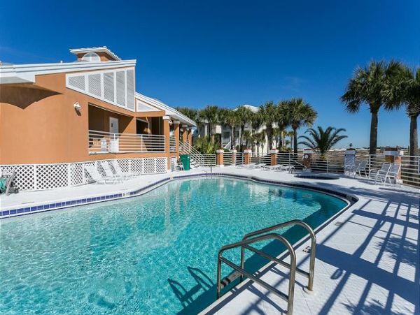 Navarre Vacation Home Five Bedroom Walk to Beach