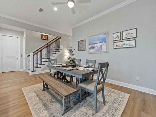 Navarre Vacation Home Five Bedroom Walk to Beach
