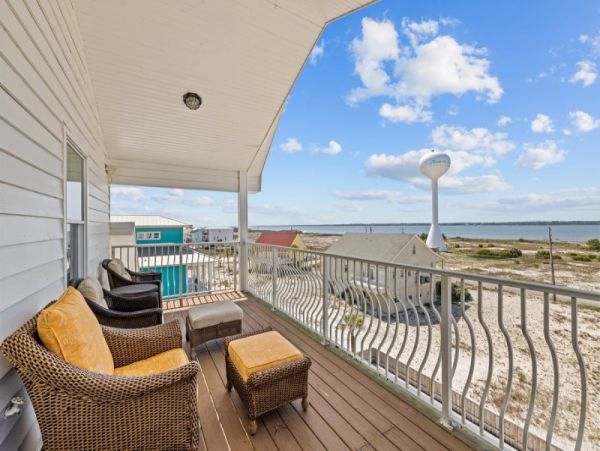 Navarre Vacation Home 5 Bedroom