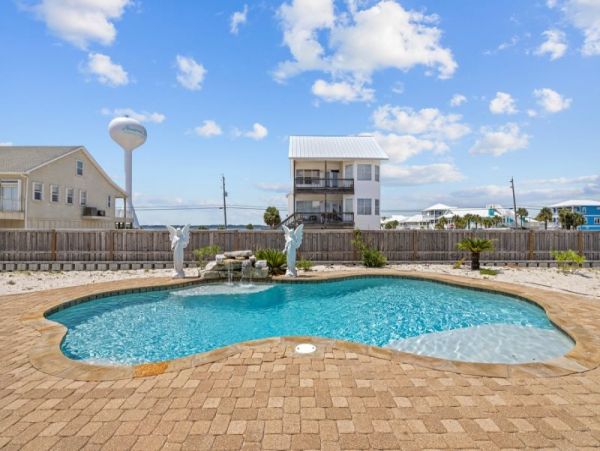 Navarre Vacation Home 5 Bedroom