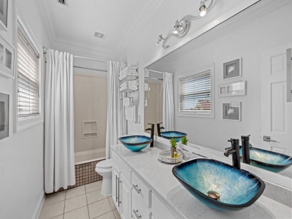 Navarre Vacation Home 5 Bedroom