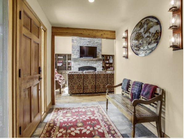 Breckenridge Luxury Vacation Home Sleeps 20 Guests