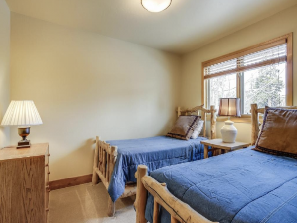 Breckenridge Luxury Vacation Home Sleeps 20 Guests
