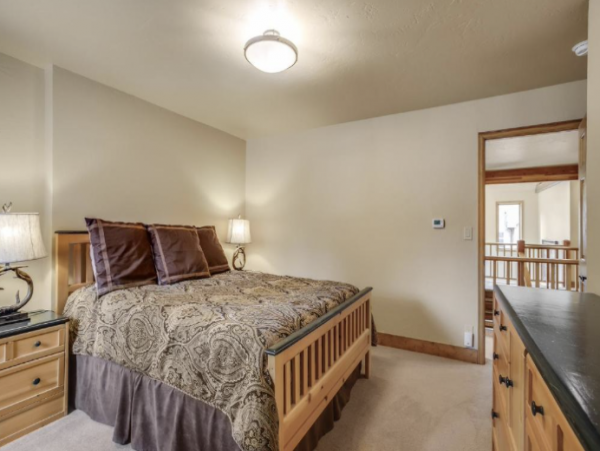 Breckenridge Luxury Vacation Home Sleeps 20 Guests
