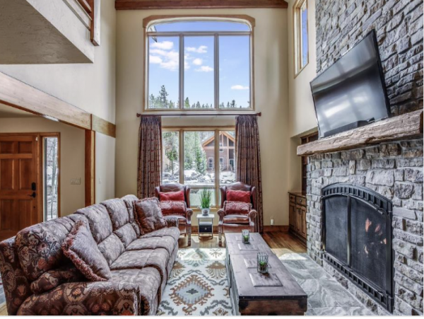 Breckenridge Luxury Vacation Home Sleeps 20 Guests