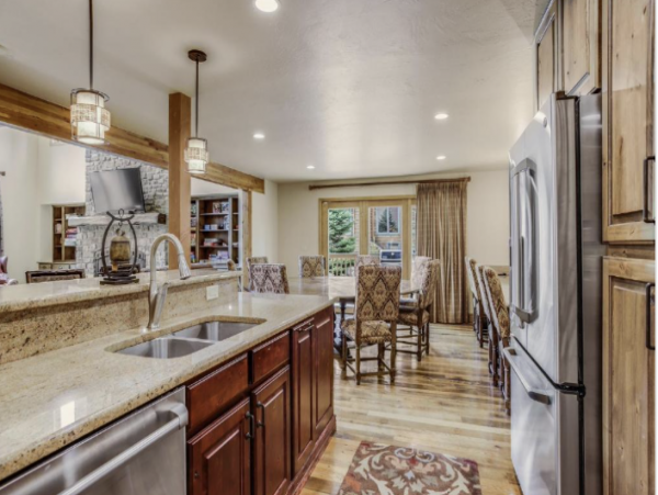 Breckenridge Luxury Vacation Home Sleeps 20 Guests