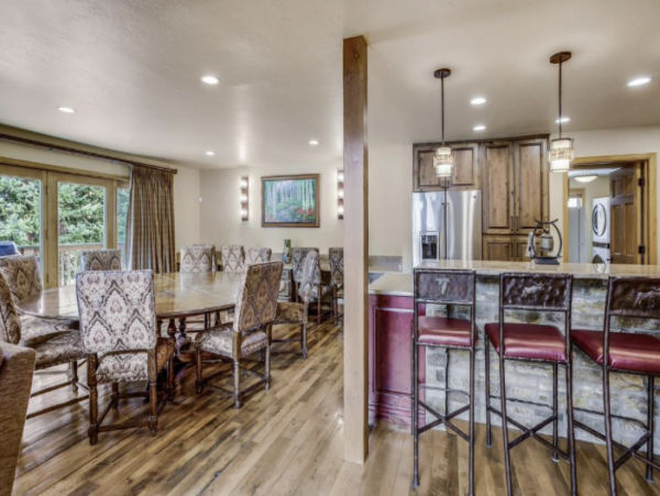 Breckenridge Luxury Vacation Home Sleeps 20 Guests