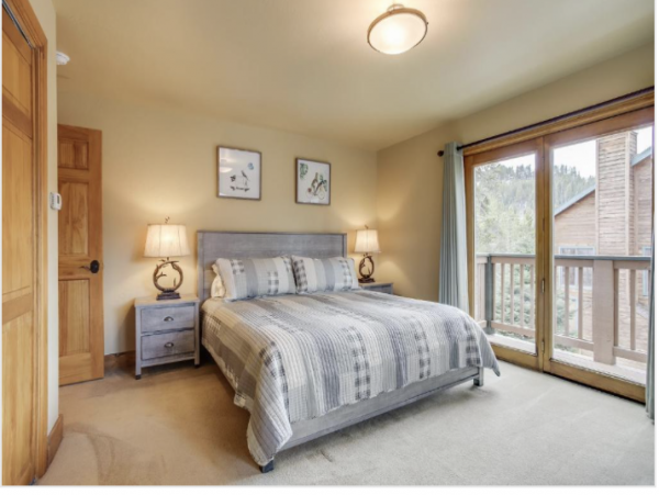 Breckenridge Luxury Vacation Home Sleeps 20 Guests