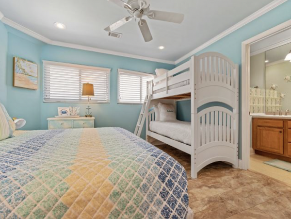 Beach Lovely Stylish with Comfort