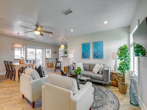 Apollo Beach Luxury Four Bedroom Home Private Pool & Dock
