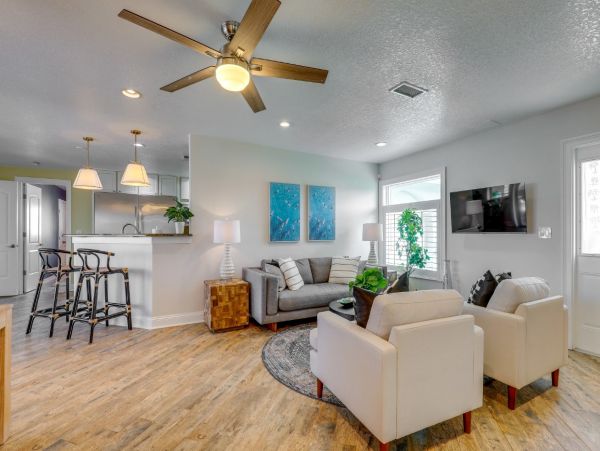 Apollo Beach Luxury Four Bedroom Home Private Pool & Dock