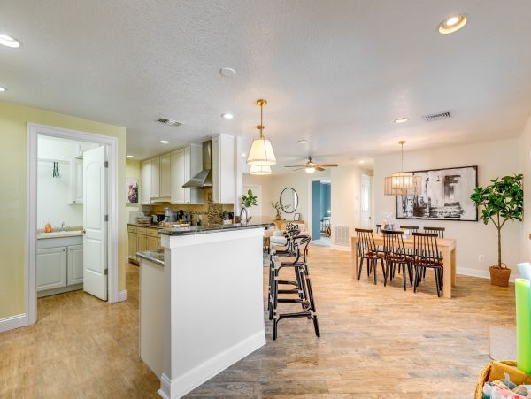 Apollo Beach Luxury Four Bedroom Home Private Pool & Dock