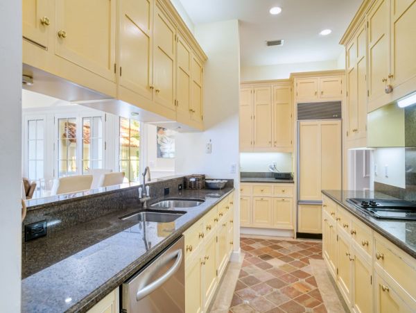 Luxury 6 Bedroom Vacation Pool Home in Sanibel Sleeps 11