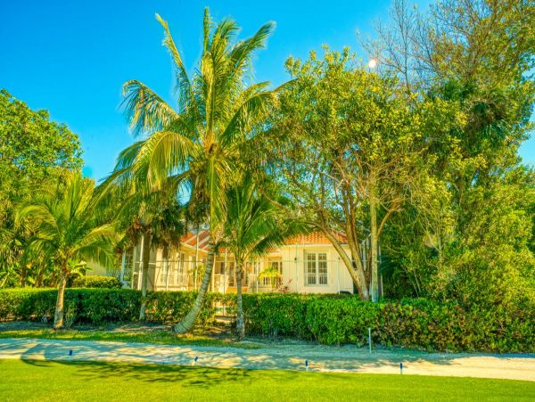 Luxury 6 Bedroom Vacation Pool Home in Sanibel Sleeps 11