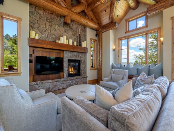 Six Bedroom Six Bathrooms Luxury Home Estate With Hot Tub