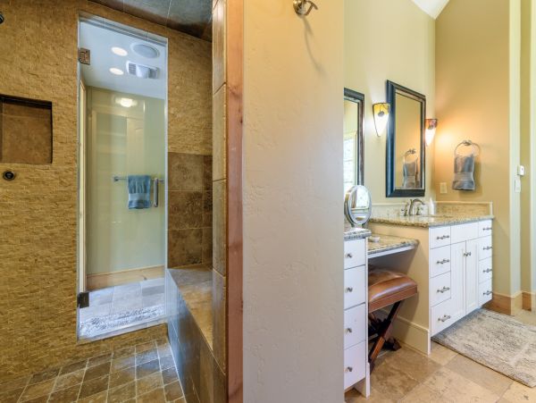 Six Bedroom Six Bathrooms Luxury Home Estate With Hot Tub